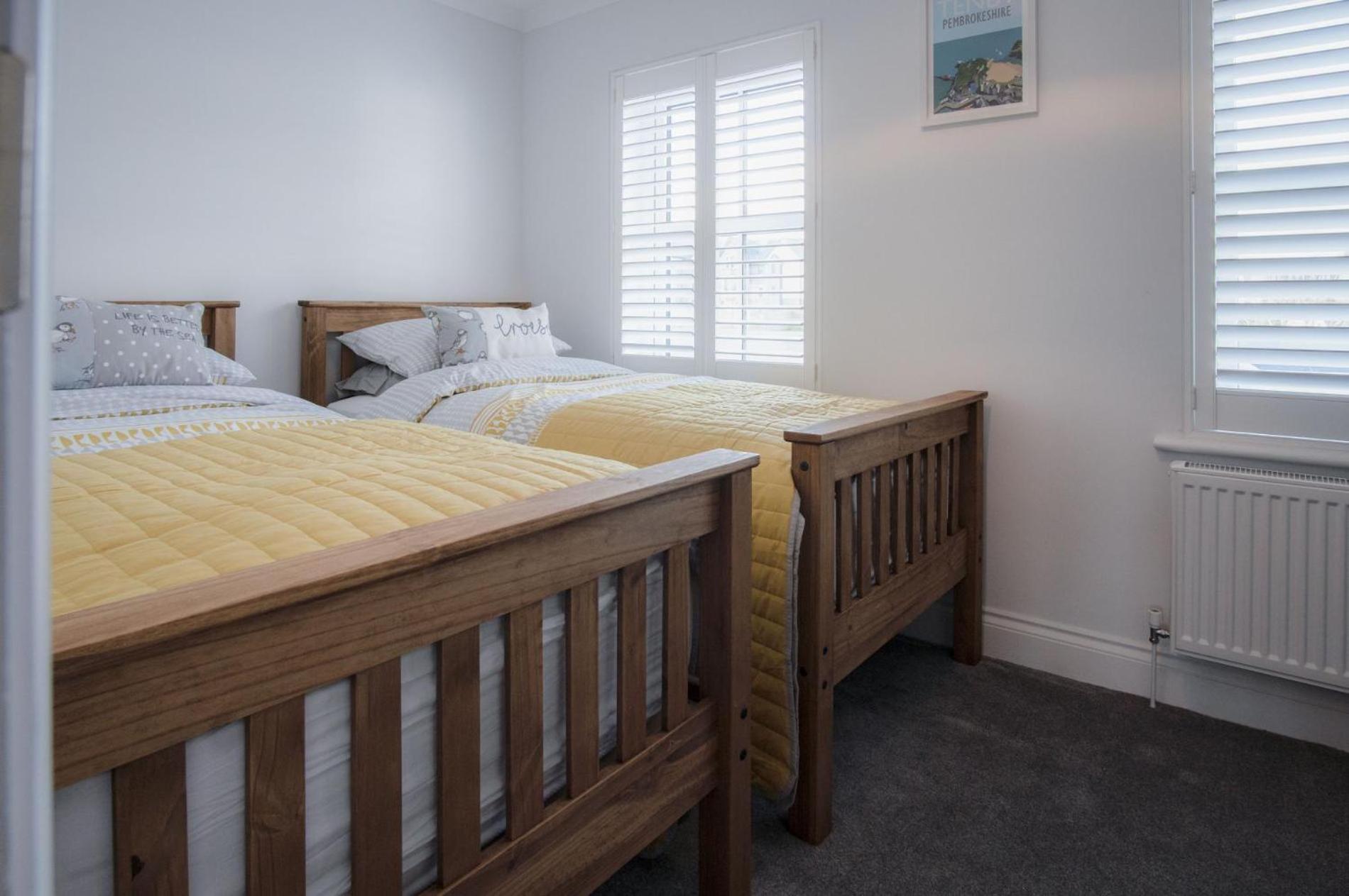Ty Melyn - 2 Bedroom Cottage - Тенби Экстерьер фото