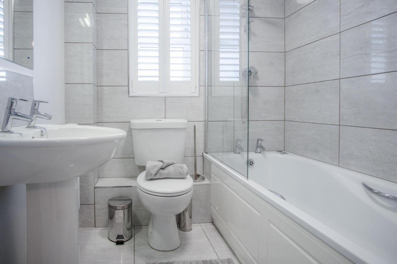 Ty Melyn - 2 Bedroom Cottage - Тенби Экстерьер фото