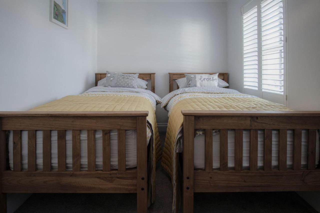 Ty Melyn - 2 Bedroom Cottage - Тенби Экстерьер фото