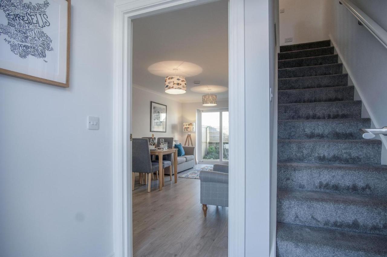 Ty Melyn - 2 Bedroom Cottage - Тенби Экстерьер фото