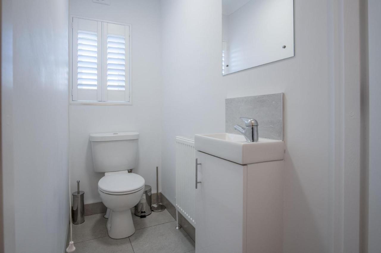 Ty Melyn - 2 Bedroom Cottage - Тенби Экстерьер фото